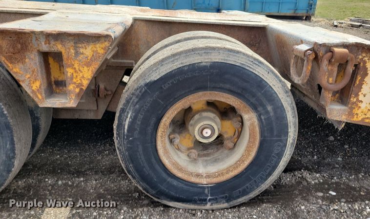 image for item DG0596 1979 Hyster C35T3 drop deck equipment trailer