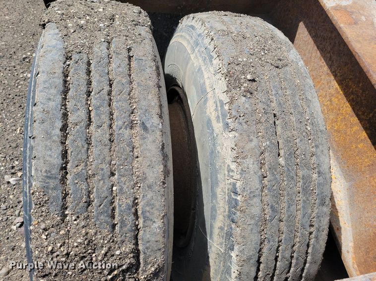 image for item DG0596 1979 Hyster C35T3 drop deck equipment trailer