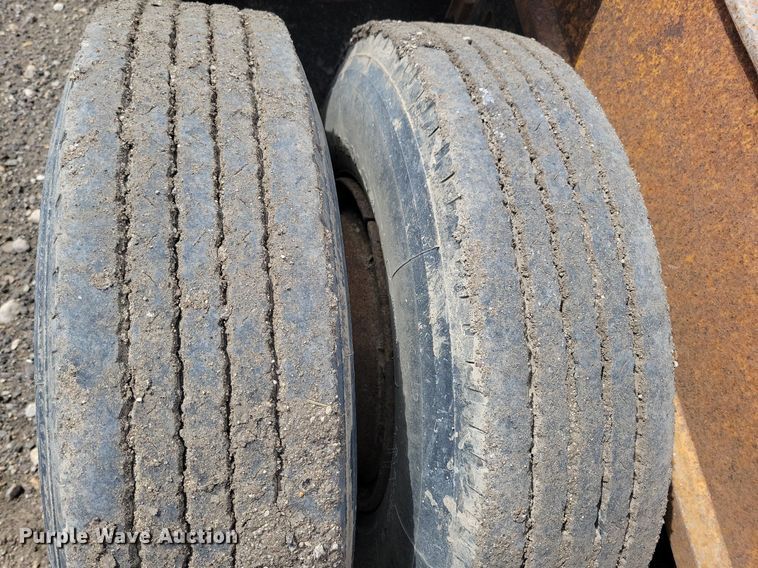 image for item DG0596 1979 Hyster C35T3 drop deck equipment trailer