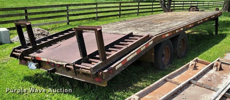 image for item DI3052 1999 Mustang equipment trailer