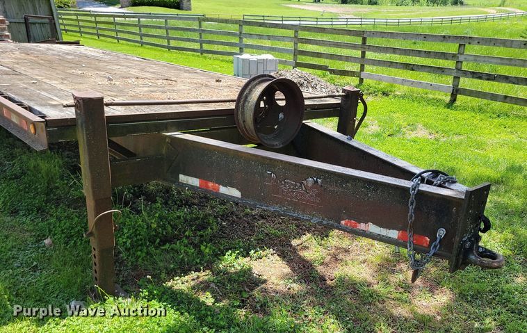 image for item DI3052 1999 Mustang equipment trailer