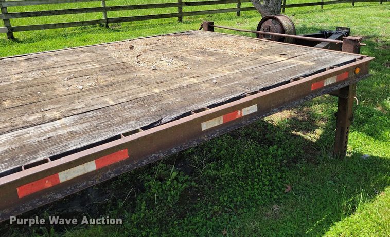 image for item DI3052 1999 Mustang equipment trailer