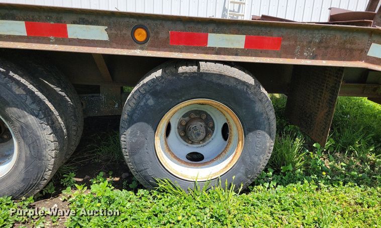 image for item DI3052 1999 Mustang equipment trailer