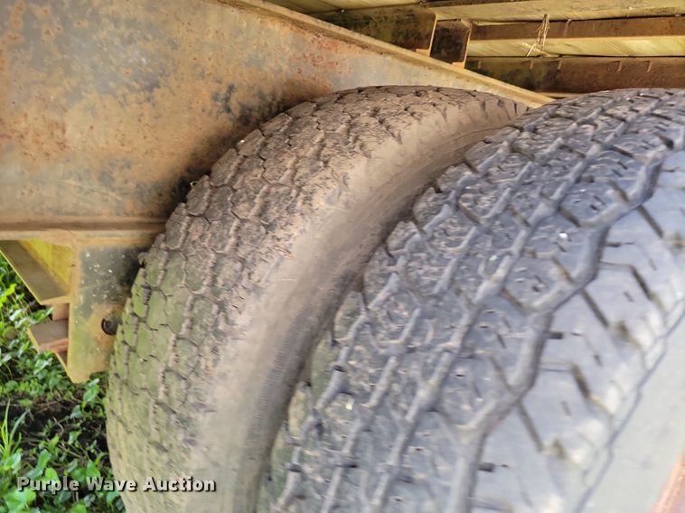 image for item DI3052 1999 Mustang equipment trailer