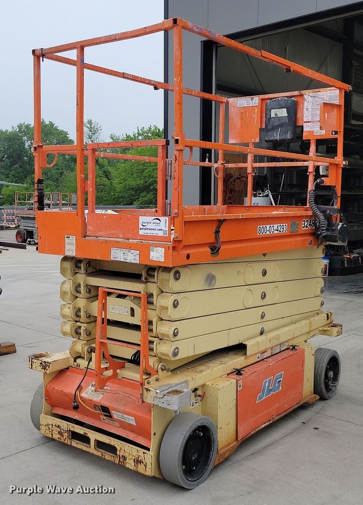 image for item DI3068 2014 JLG 3248RS scissor lift