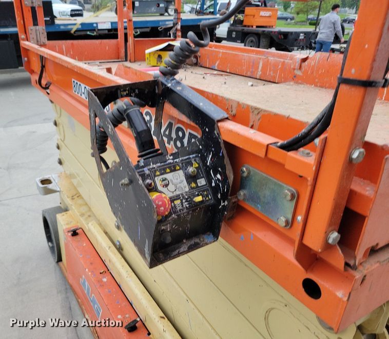 image for item DI3068 2014 JLG 3248RS scissor lift