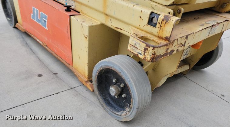 image for item DI3068 2014 JLG 3248RS scissor lift