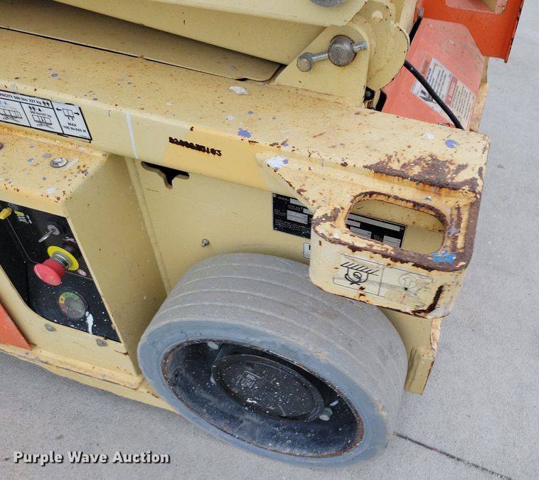 image for item DI3068 2014 JLG 3248RS scissor lift