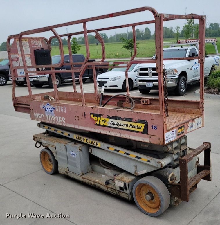 image for item DI3069 MEC 2033ES scissor lift