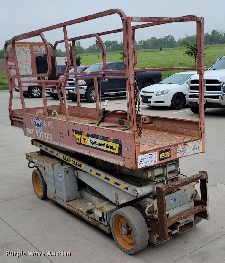 image for item DI3069 MEC 2033ES scissor lift