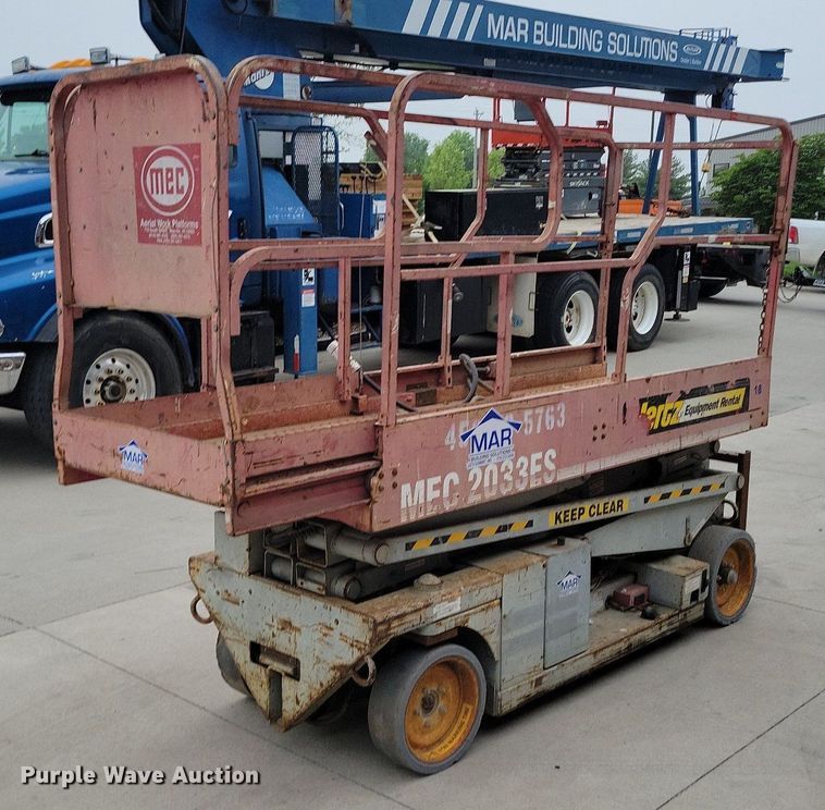 image for item DI3069 MEC 2033ES scissor lift