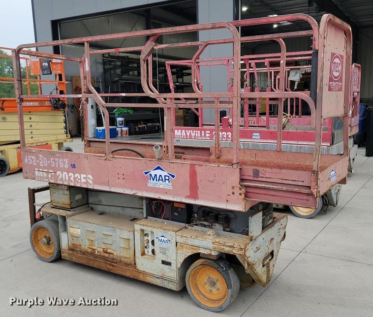 image for item DI3069 MEC 2033ES scissor lift