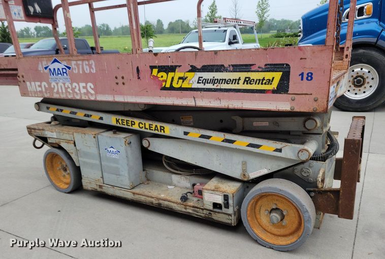 image for item DI3069 MEC 2033ES scissor lift