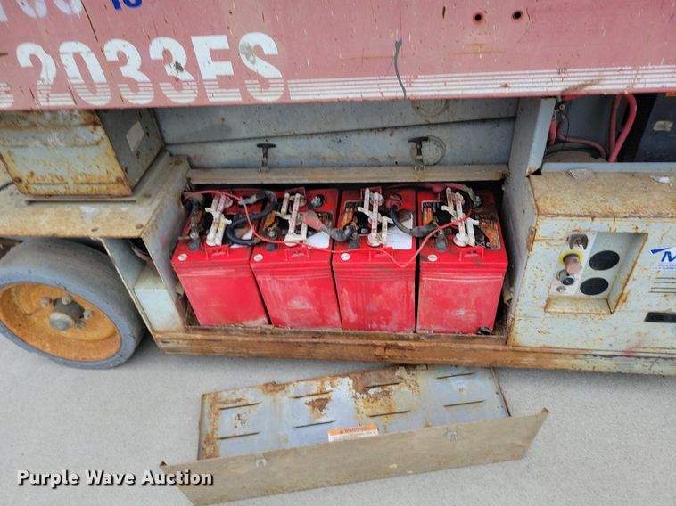 image for item DI3069 MEC 2033ES scissor lift