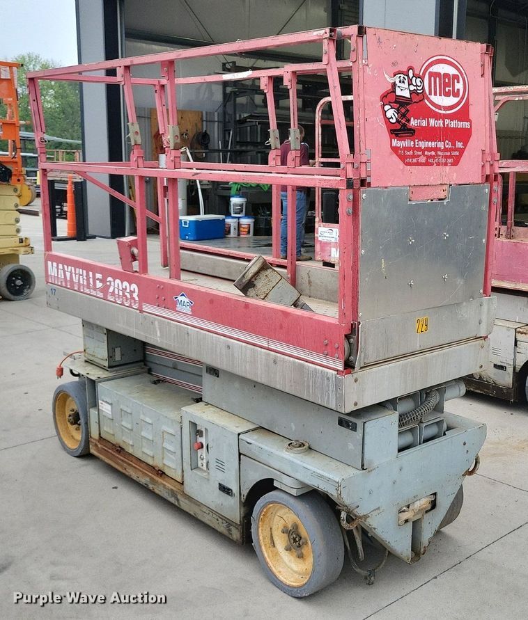 image for item DI3070 MEC 2033 scissor lift