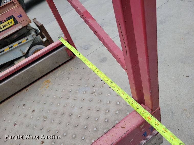 image for item DI3070 MEC 2033 scissor lift