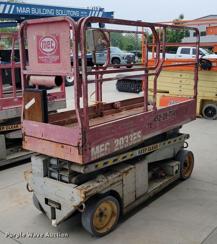image for item DI3071 MEC 2033ES scissor lift
