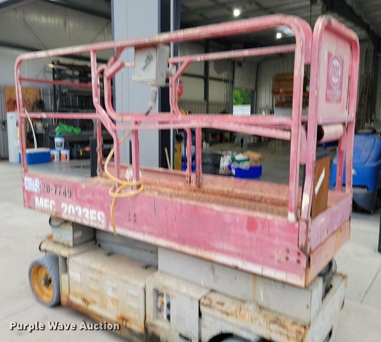 image for item DI3071 MEC 2033ES scissor lift