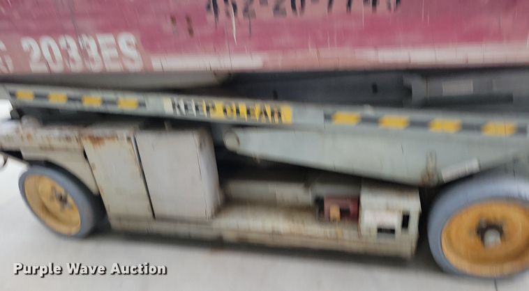 image for item DI3071 MEC 2033ES scissor lift