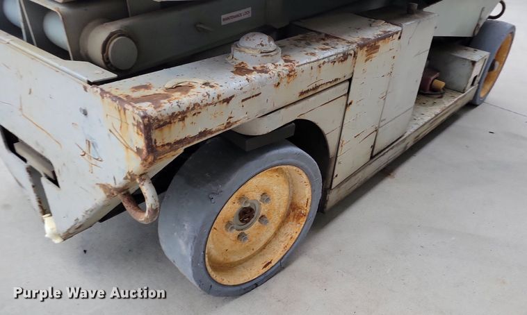 image for item DI3071 MEC 2033ES scissor lift