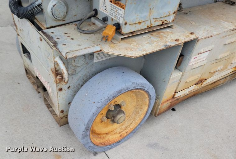 image for item DI3071 MEC 2033ES scissor lift