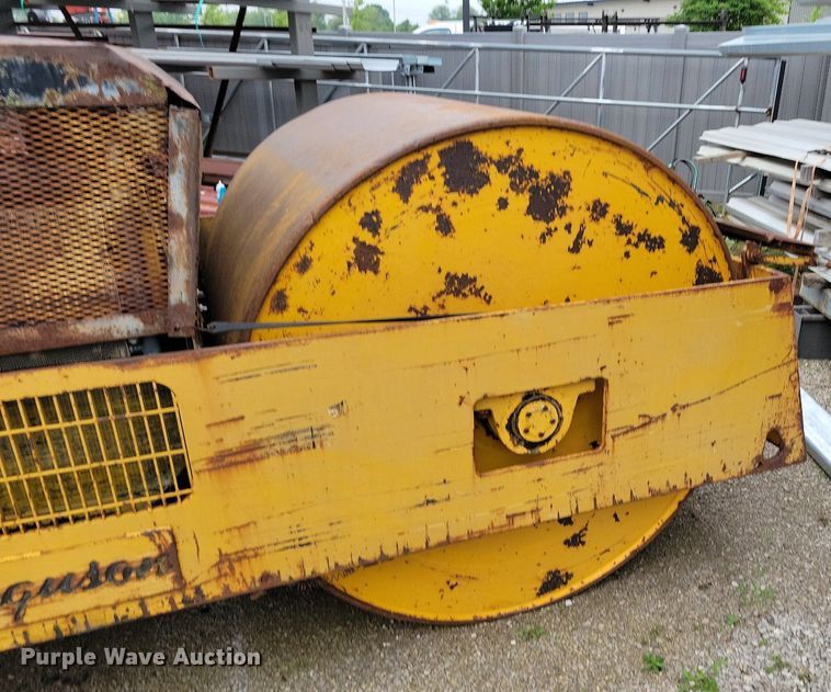 image for item DI3078 Ferguson 8-12ATON double drum roller