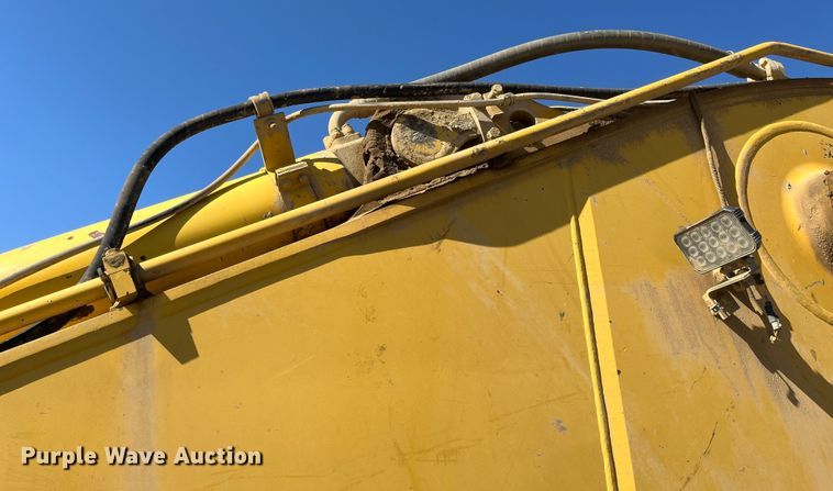 image for item DJ6239 2006 Komastu PC600LC-8 long reach excavator