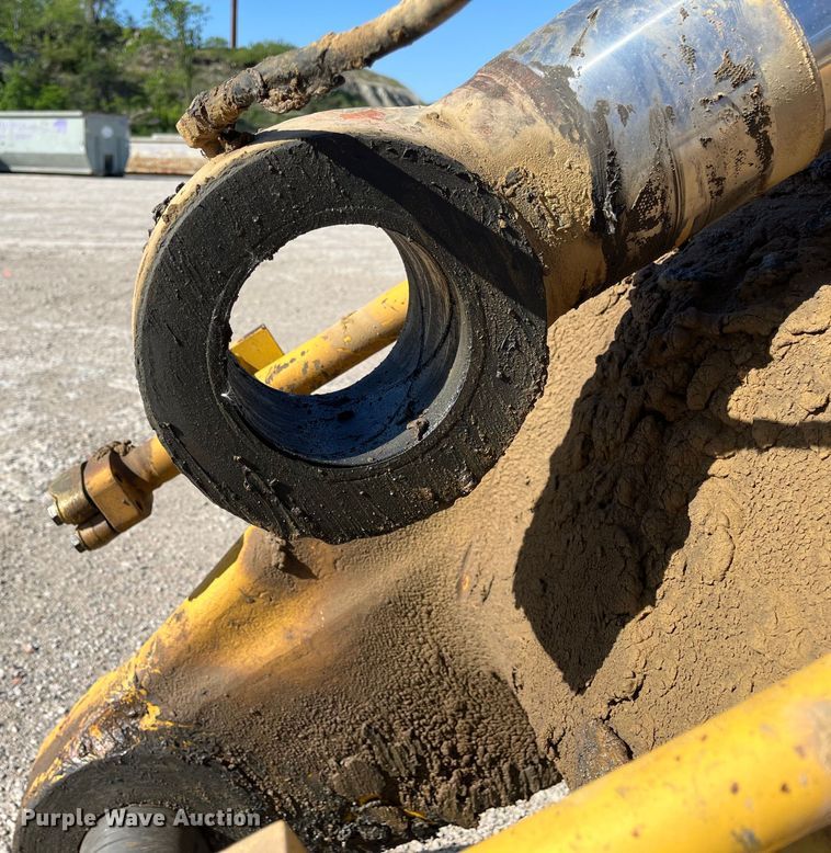 image for item DJ6239 2006 Komastu PC600LC-8 long reach excavator