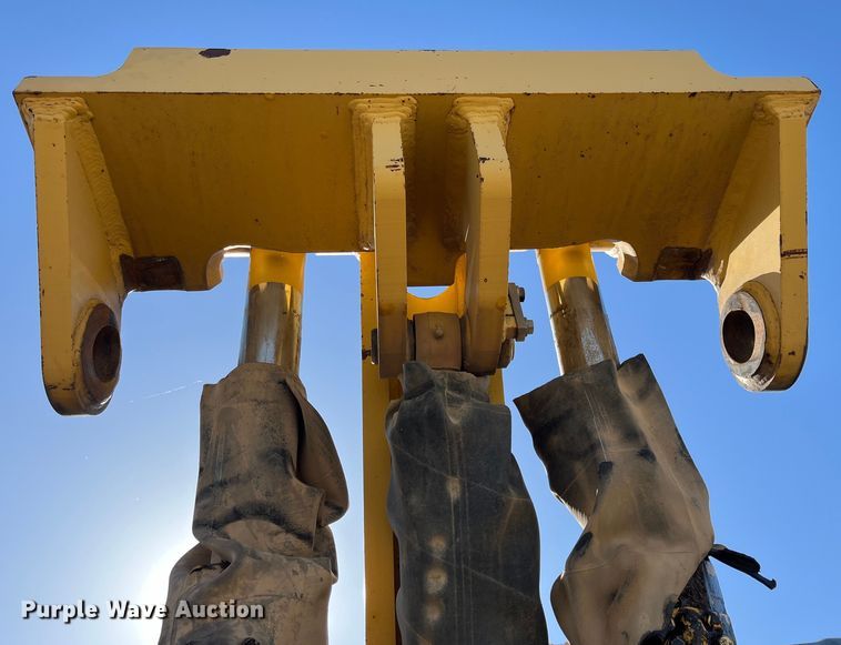 image for item DJ6239 2006 Komastu PC600LC-8 long reach excavator