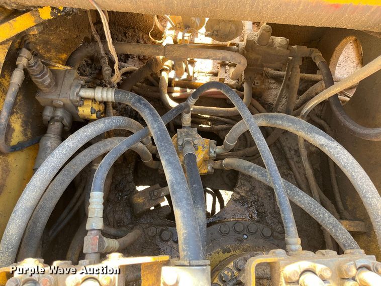 image for item DJ6239 2006 Komastu PC600LC-8 long reach excavator