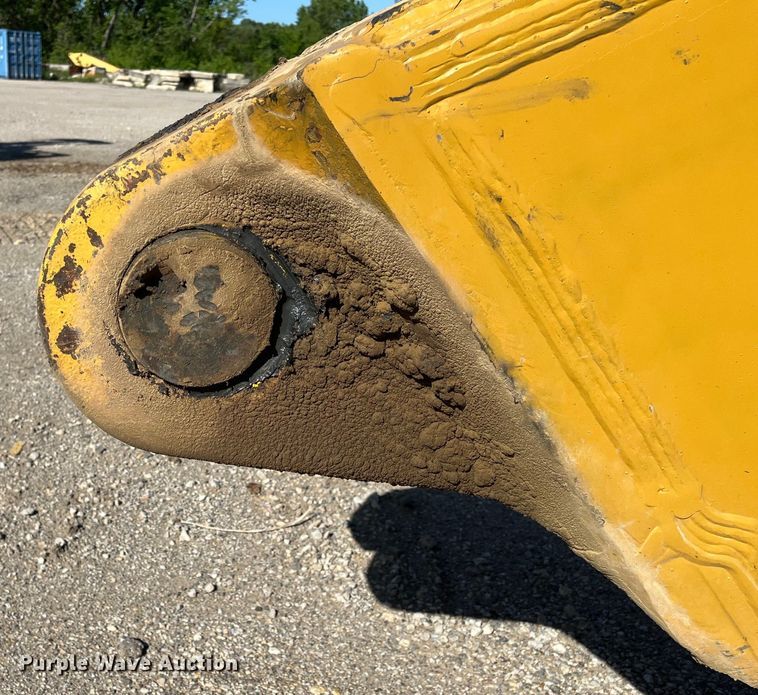 image for item DJ6239 2006 Komastu PC600LC-8 long reach excavator