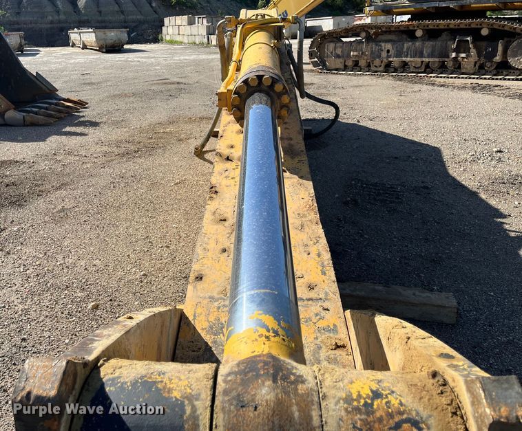 image for item DJ6239 2006 Komastu PC600LC-8 long reach excavator