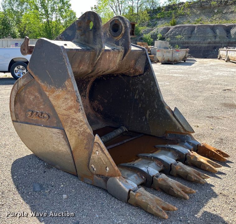 image for item DJ6239 2006 Komastu PC600LC-8 long reach excavator