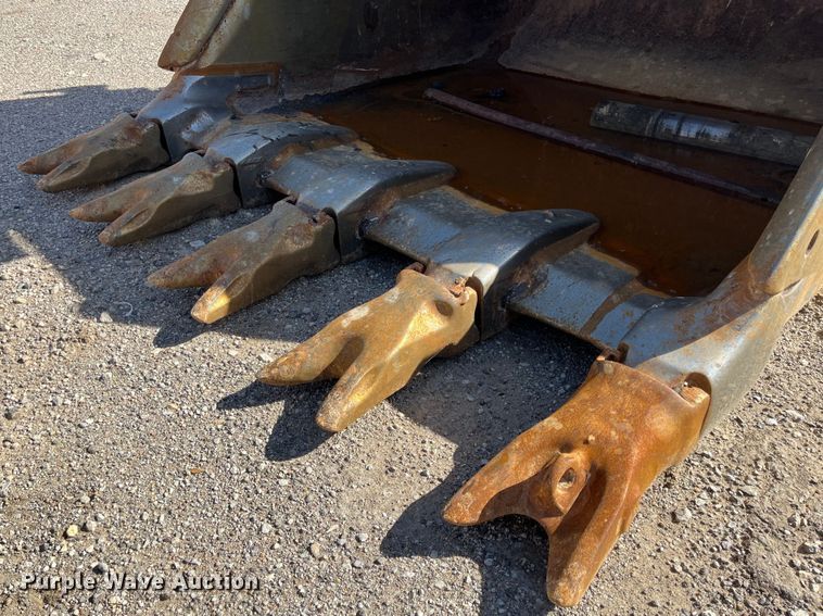 image for item DJ6239 2006 Komastu PC600LC-8 long reach excavator