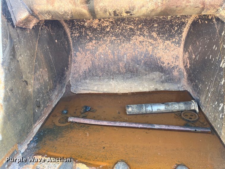 image for item DJ6239 2006 Komastu PC600LC-8 long reach excavator