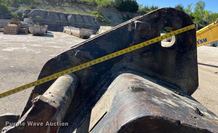 image for item DJ6239 2006 Komastu PC600LC-8 long reach excavator