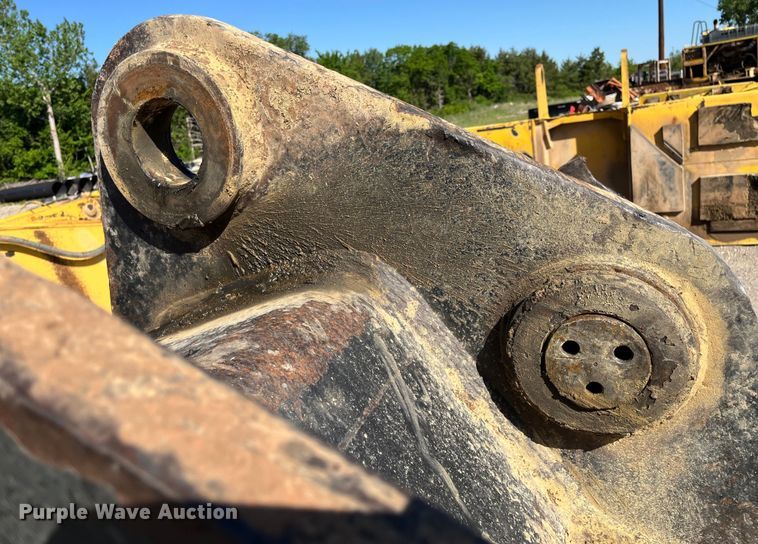 image for item DJ6239 2006 Komastu PC600LC-8 long reach excavator