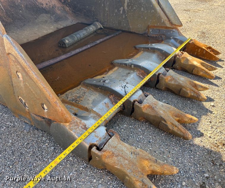 image for item DJ6239 2006 Komastu PC600LC-8 long reach excavator