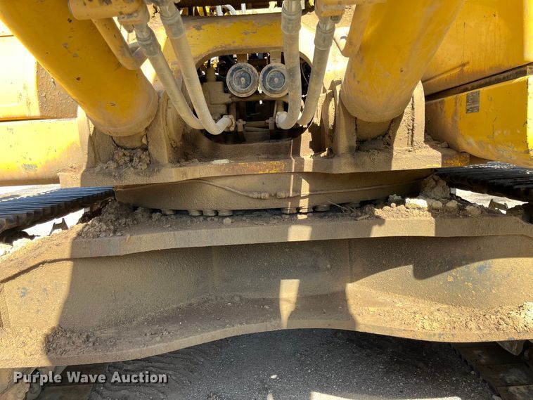 image for item DJ6239 2006 Komastu PC600LC-8 long reach excavator