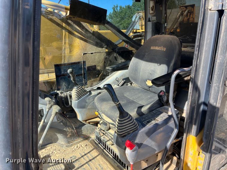 image for item DJ6239 2006 Komastu PC600LC-8 long reach excavator