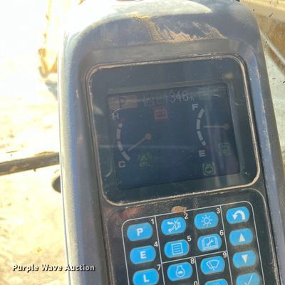 image for item DJ6239 2006 Komastu PC600LC-8 long reach excavator