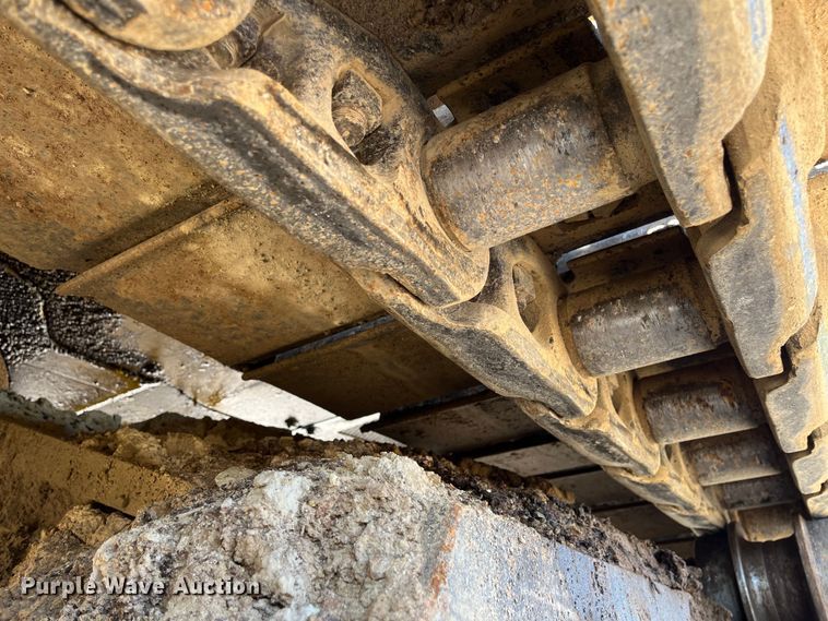 image for item DJ6239 2006 Komastu PC600LC-8 long reach excavator