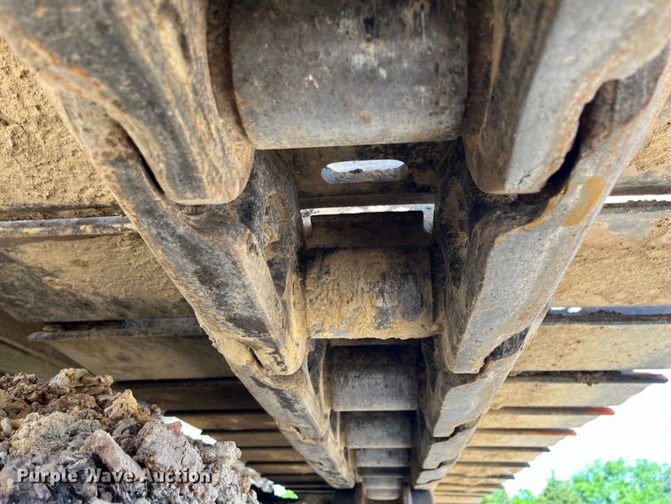 image for item DJ6239 2006 Komastu PC600LC-8 long reach excavator