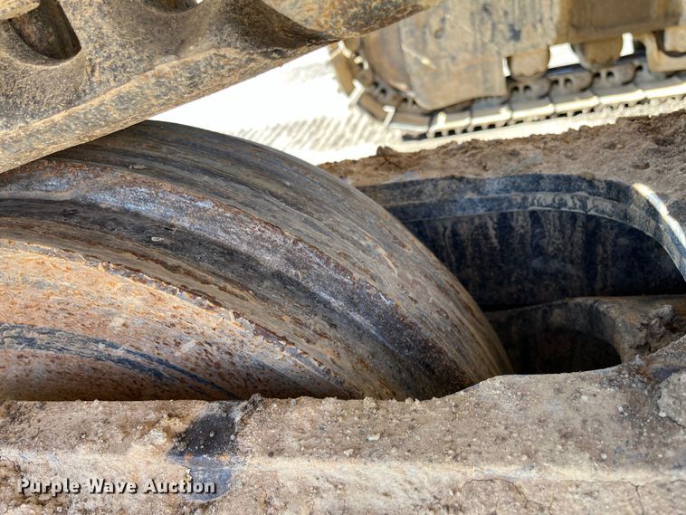 image for item DJ6239 2006 Komastu PC600LC-8 long reach excavator