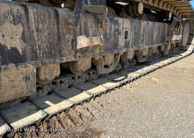 image for item DJ6239 2006 Komastu PC600LC-8 long reach excavator