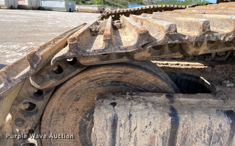 image for item DJ6239 2006 Komastu PC600LC-8 long reach excavator