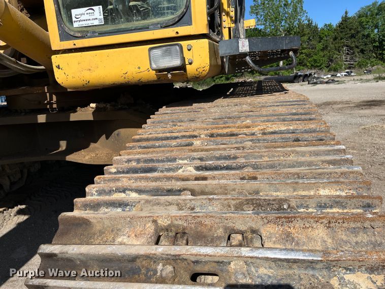 image for item DJ6239 2006 Komastu PC600LC-8 long reach excavator