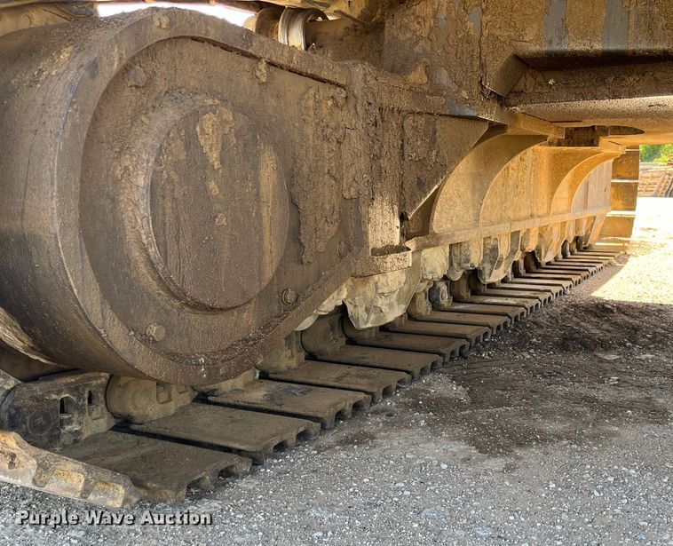 image for item DJ6239 2006 Komastu PC600LC-8 long reach excavator