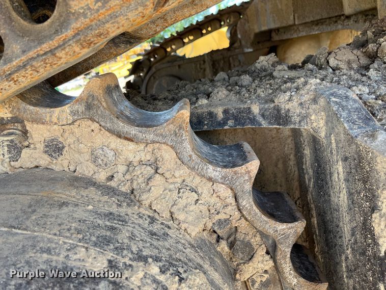 image for item DJ6239 2006 Komastu PC600LC-8 long reach excavator