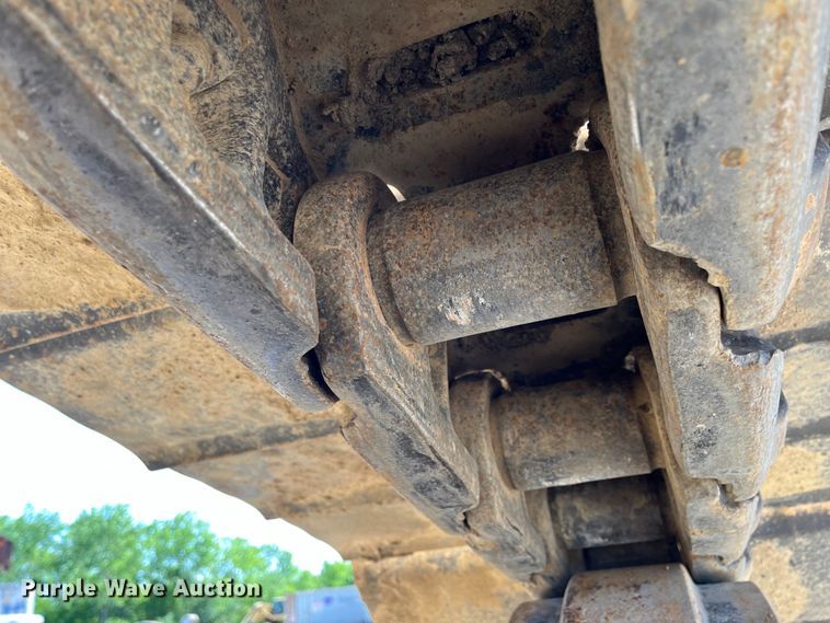 image for item DJ6239 2006 Komastu PC600LC-8 long reach excavator